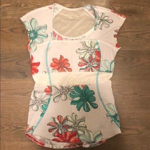 Lululemon sz 2 athletic top